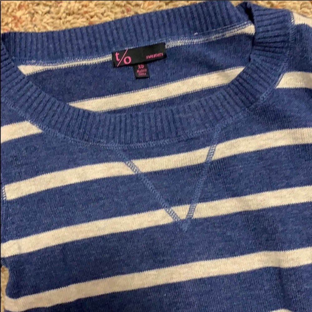 Striped sweater - Picture 5 of 5